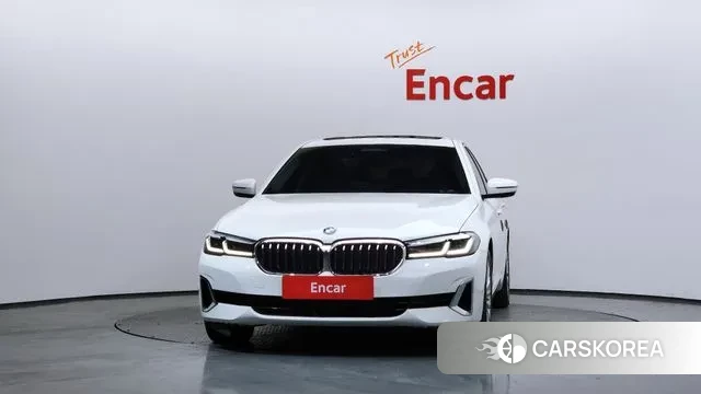 BMW 5 Series (G30) id 3607424 из Кореи 13