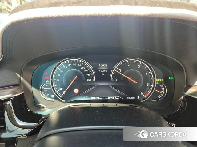 BMW 5 Series (G30) 2018 Белый из Кореи, фото 3