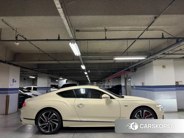 Bentley Continental GT 4th Generation 2025 Жемчужный цвет из Кореи, фото 5