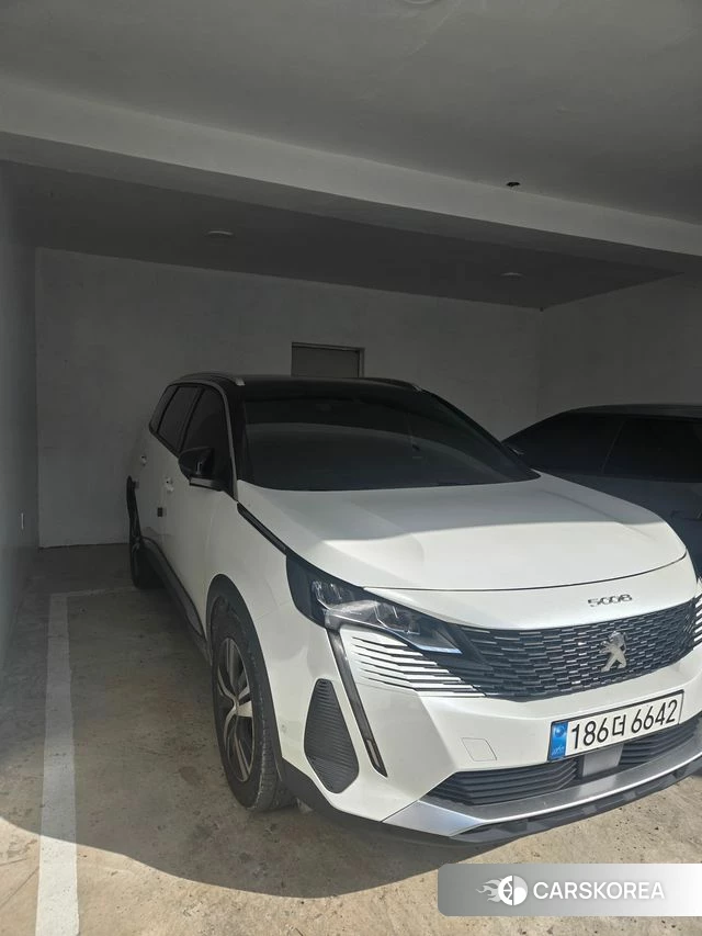 Peugeot 5008 second generation 2022 Белый из Кореи, фото 3