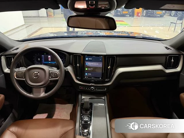 Volvo XC60 2021 Темно-серый из Китая, фото 3