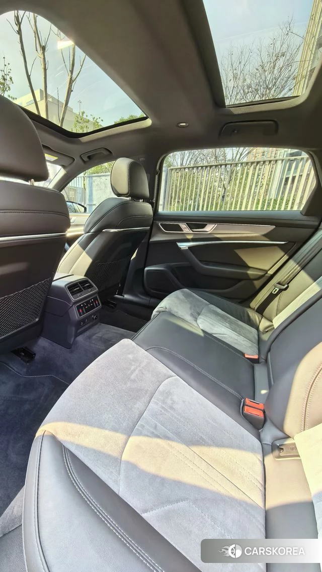 Audi A6L id 4277916 из Китая 9