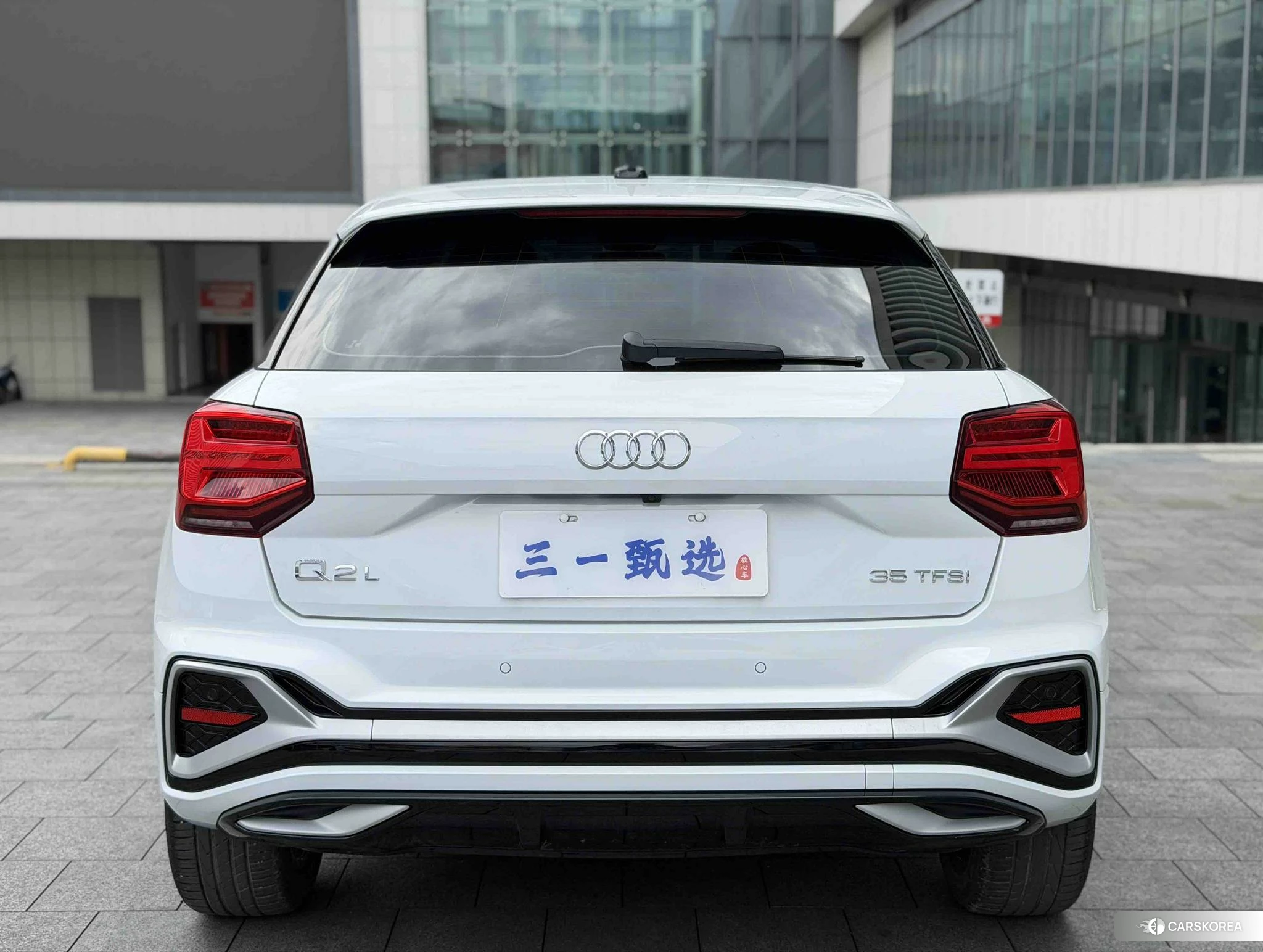 Audi Q2L id 4513840 из Китая 11