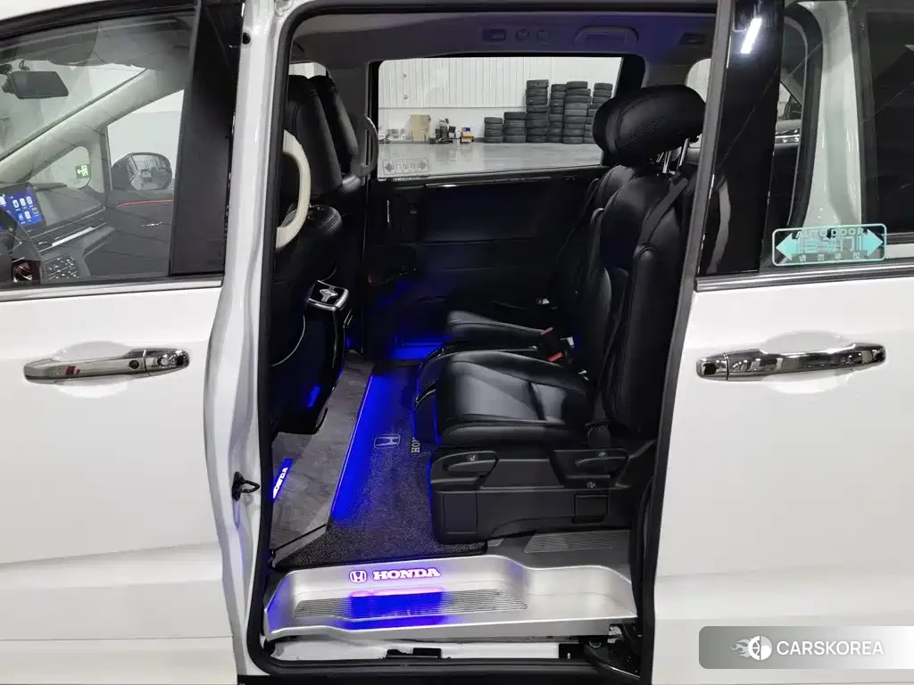 Honda Odyssey id 4680767 из Китая 17