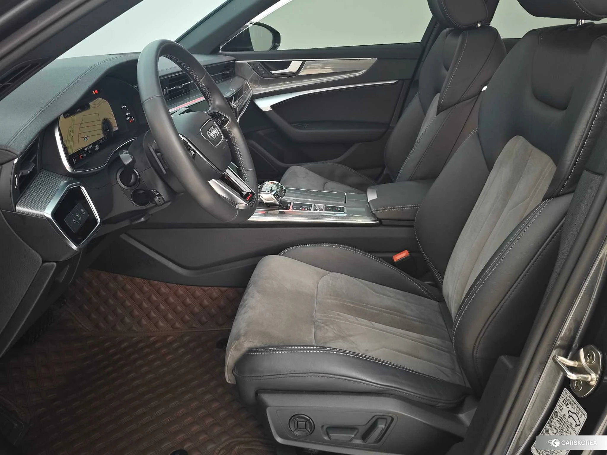 Audi A6L 2020 Темно-серый из Китая, фото 4