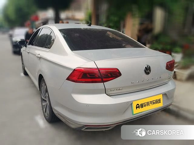 Volkswagen Magotan PHEV 2021 Шампань из Китая, фото 3