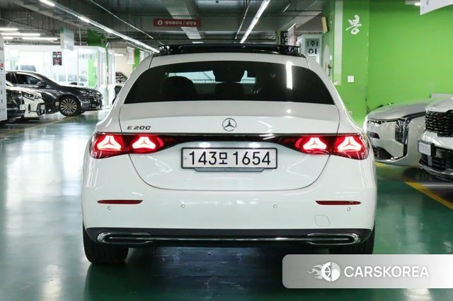 Mercedes-Benz E-Class W214 id 4392479 из Кореи 13