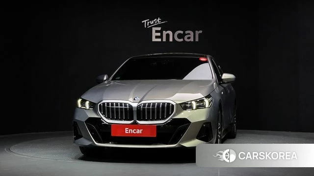 BMW 5 Series (G60) id 4279848 из Кореи 23