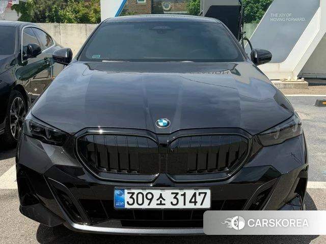 BMW 5 Series (G60) 2025 Серый из Кореи, фото 6