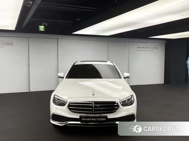 Mercedes-Benz E-Class W213 2022 Белый из Кореи, фото 3