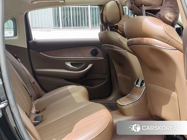 Mercedes-Benz E-class id 4328519 из Китая 14