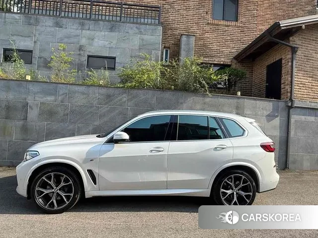 BMW X5 (G05) 2022 Белый из Кореи, фото 3