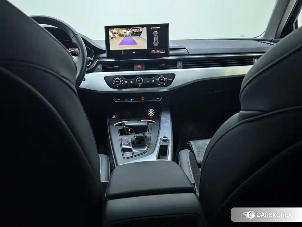 Audi A4L id 4559853 из Китая 9