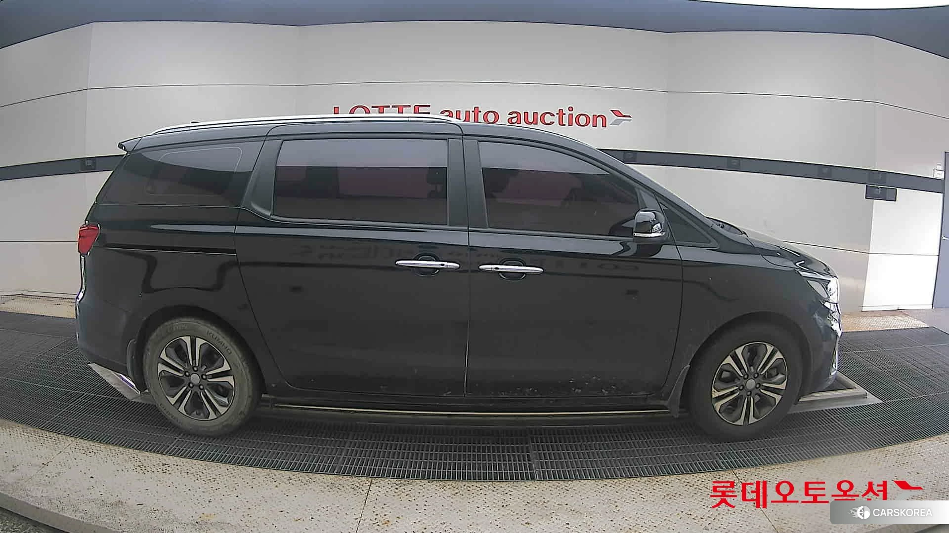 Kia Carnival id 4664332 из Кореи 23