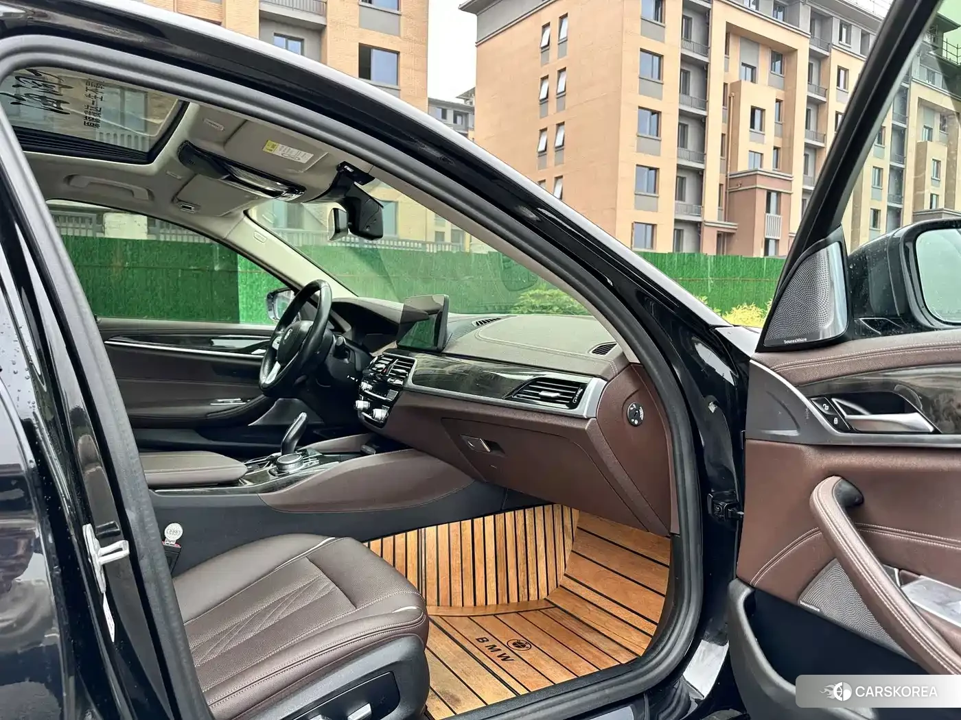 BMW 5 series 2021 Черный из Китая, фото 4