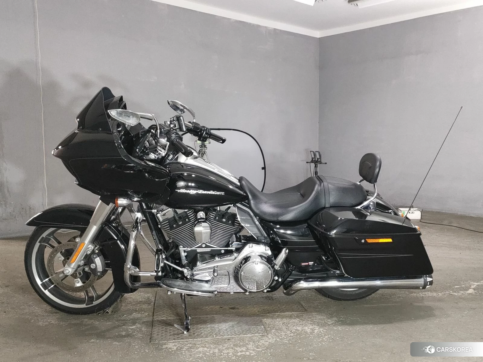 Проданный Harley-Davidson Road Glide FLTRXS1690 id 4193785 из Японии