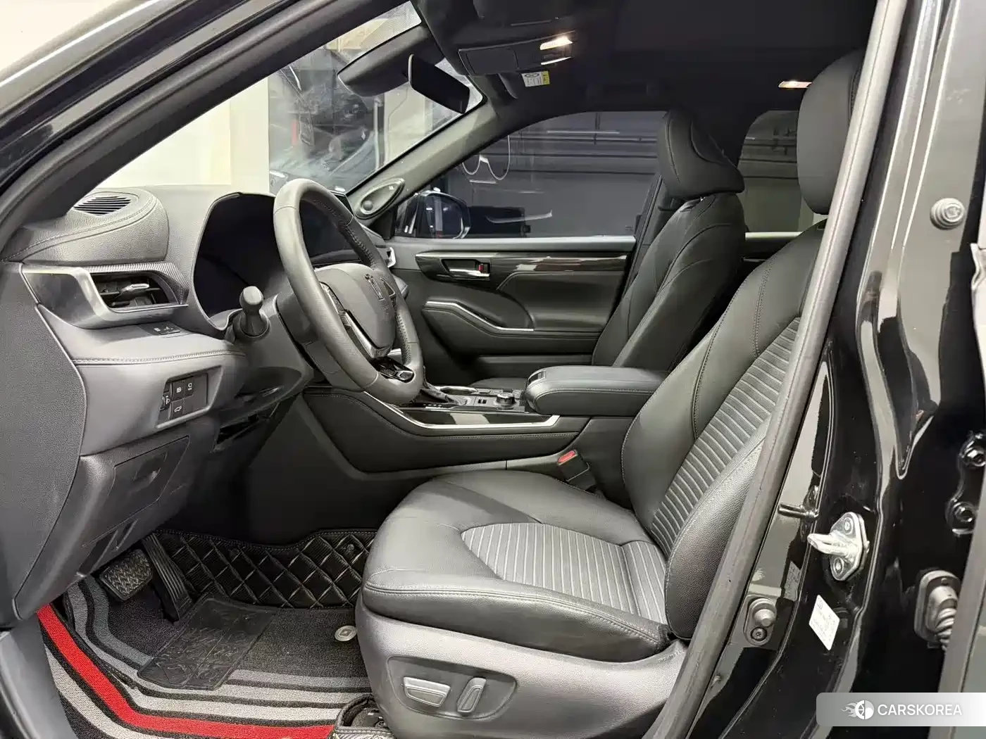 Toyota Crown Lufang 2024 Черный из Китая, фото 3