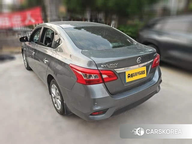 Nissan Xuan Yi 2024 Темно-серый из Китая, фото 5