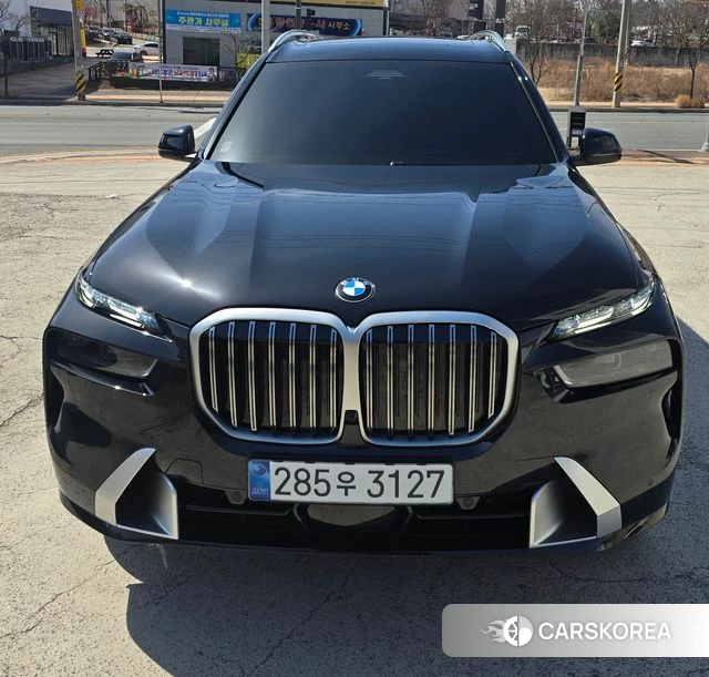 BMW X7 (G07) 2025 Черный из Кореи, фото 4