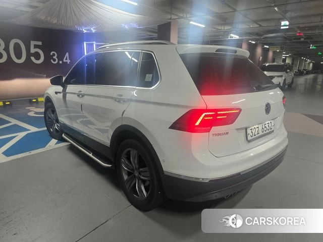 Volkswagen Tiguan second Generation 2018 Белый из Кореи, фото 5