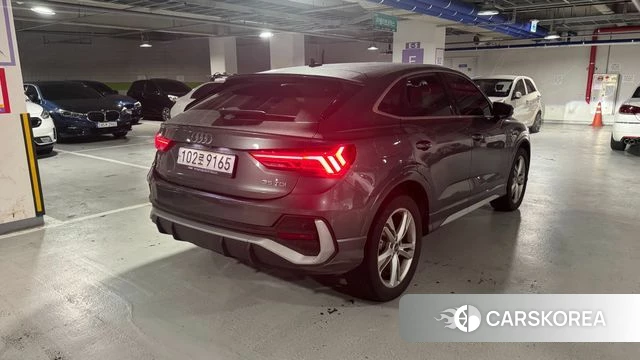 Audi Q3 (F3) 2022 Серый из Кореи, фото 5