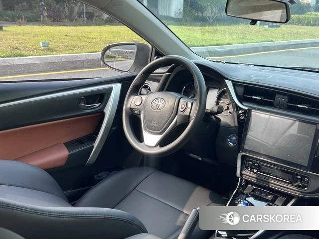 Toyota Corolla dual engine E+ id 4213003 из Китая 9