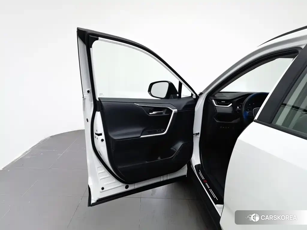 Toyota RAV4 id 4681242 из Китая 17