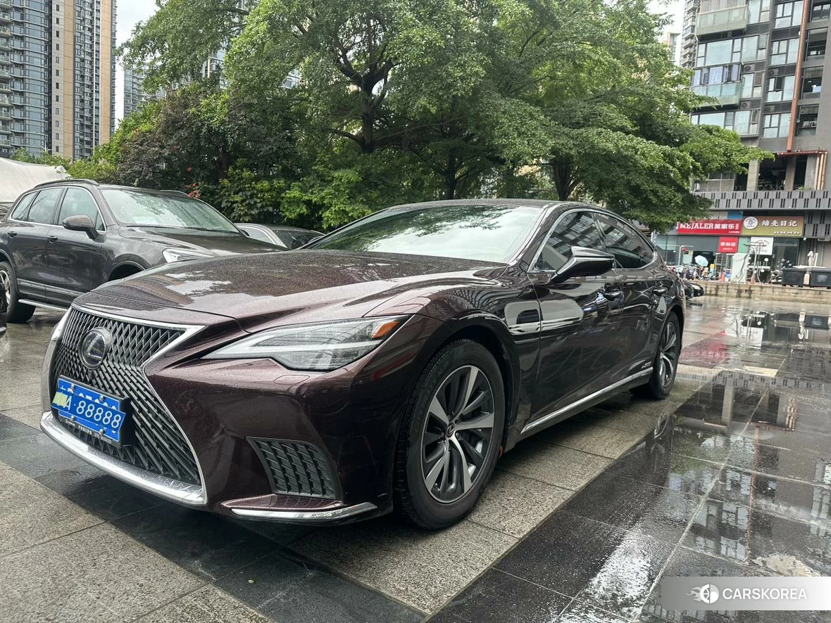 Lexus LS 2020 Красный из Китая, фото 3