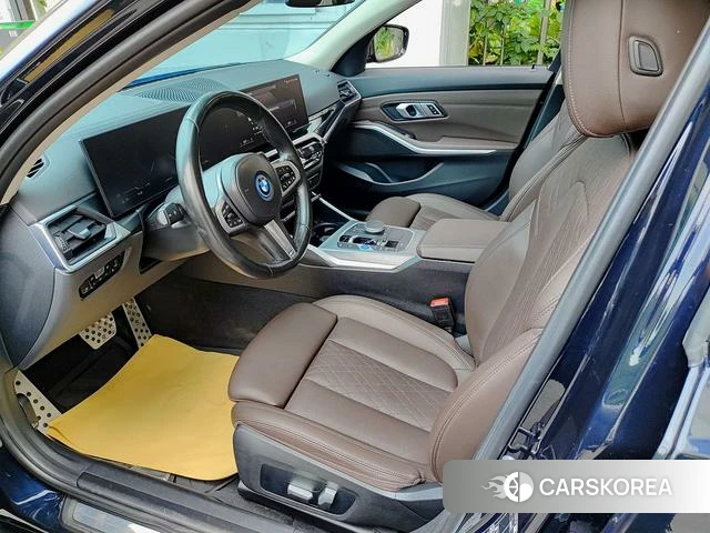 BMW i3 2023 Черный из Китая, фото 3
