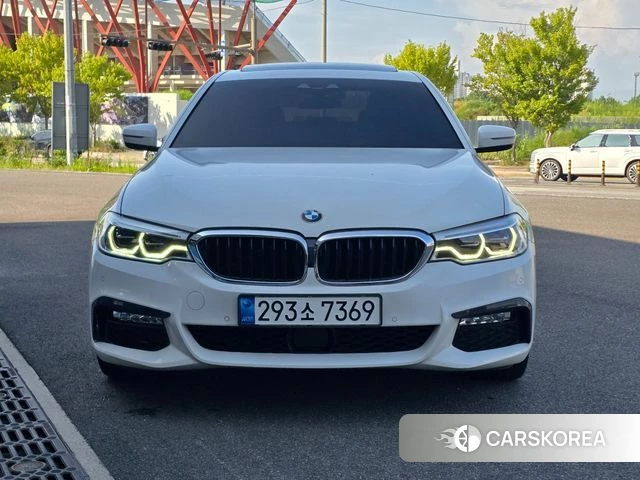 BMW 5 Series (G30) id 4629315 из Кореи 13