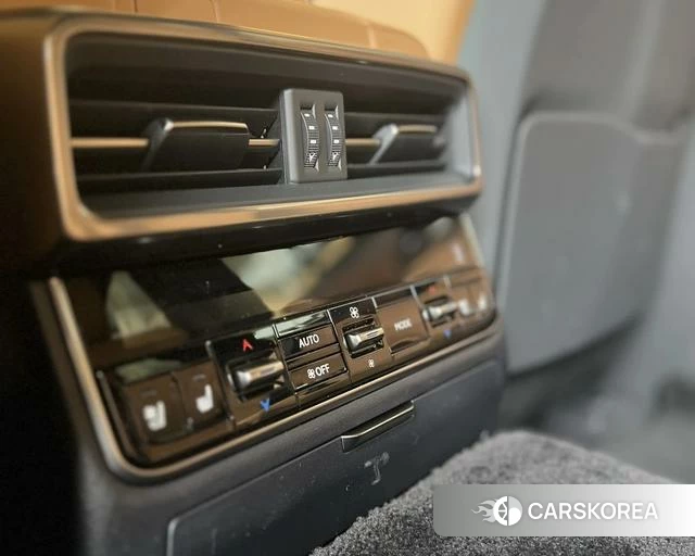 Lexus LX 2025 Темно-серый из Китая, фото 5