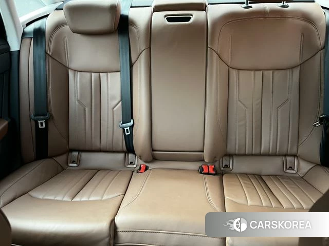 Audi A6L id 3856106 из Китая 18