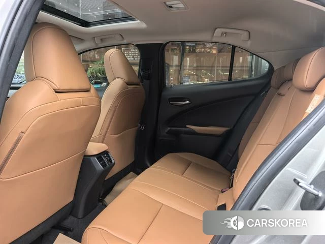 Lexus UX id 4348946 из Китая 10