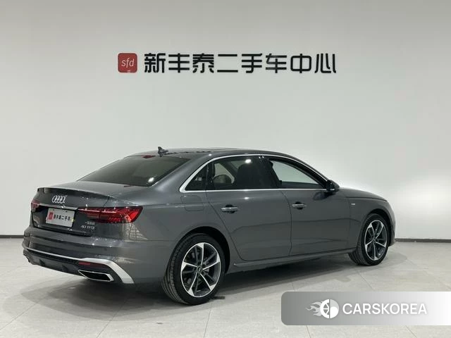 Audi A4L 2022 Темно-серый из Китая, фото 5