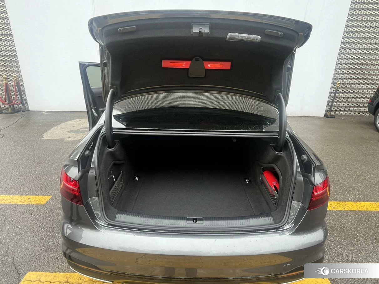 Audi A4L id 4461794 из Китая 13