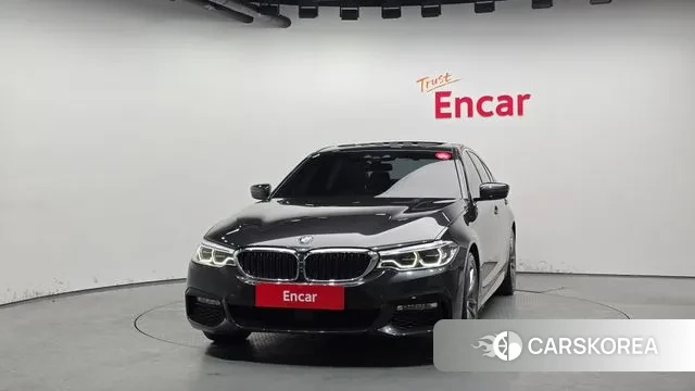 BMW 5 Series (G30) id 3703919 из Кореи 13