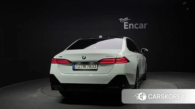 BMW 5 Series (G60) id 4523470 из Кореи 23
