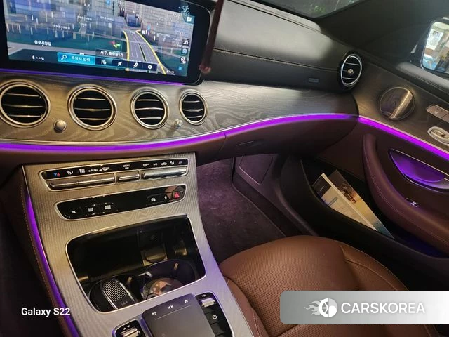 Mercedes-Benz E-Class W213 2022 Белый из Кореи, фото 5