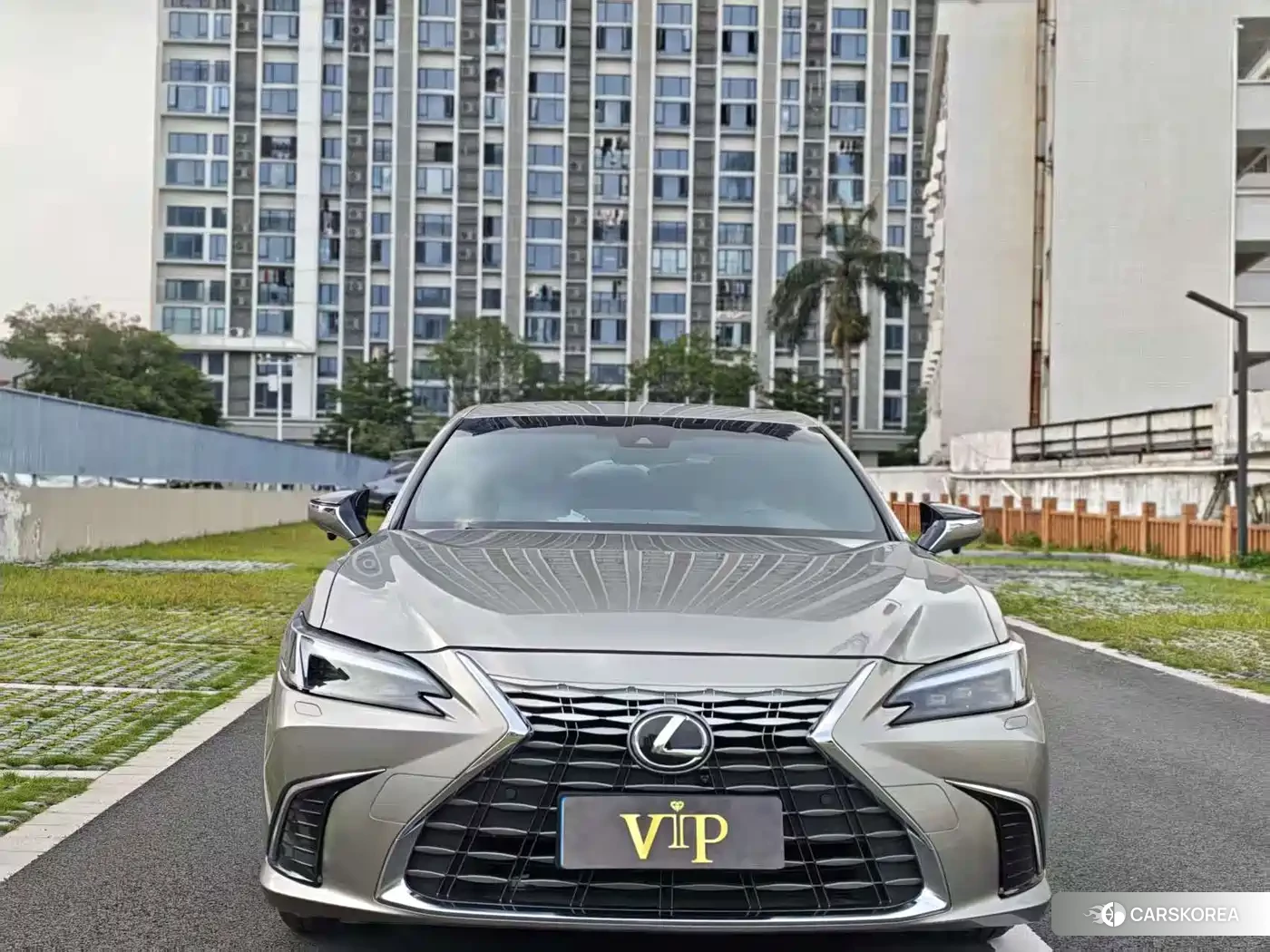 Lexus ES 2025 Silver/gray из Китая, фото 3