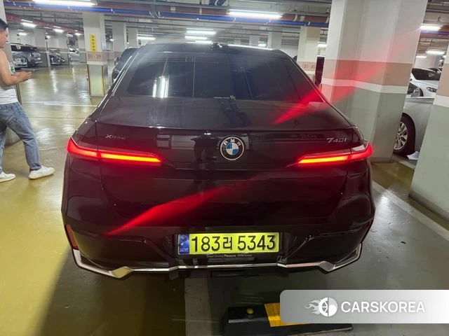BMW 7 Series (G70) 2025 Черный из Кореи, фото 6