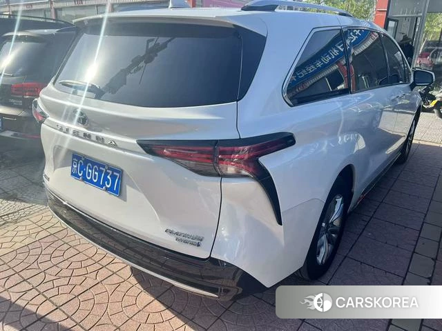 Toyota Saina 2022 Белый из Китая, фото 5