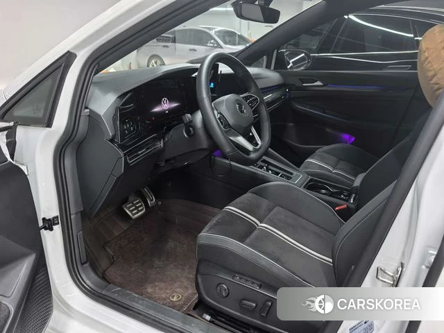 Volkswagen Golf 2024 Белый из Китая, фото 3