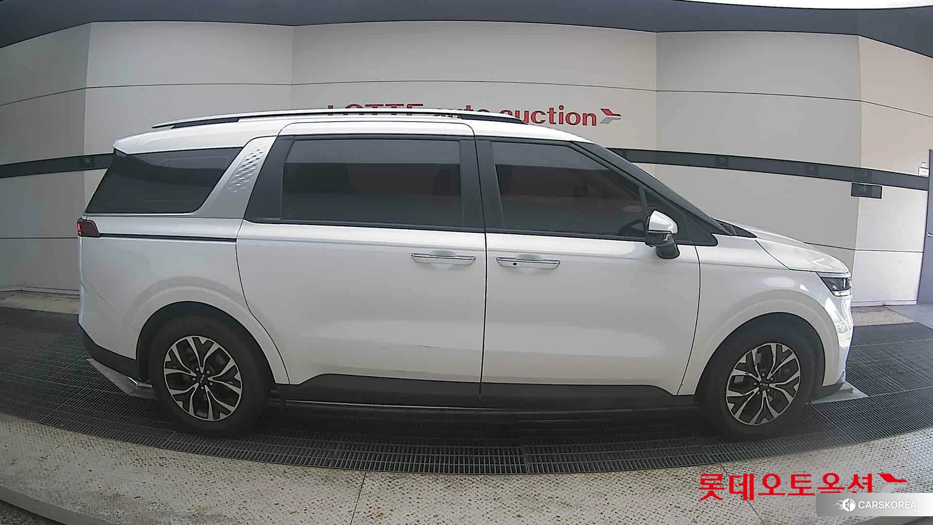 Kia Carnival id 4669061 из Кореи 23