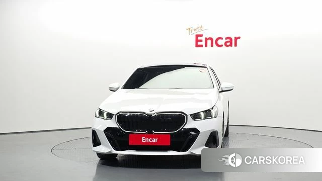 BMW 5 Series (G60) id 4279895 из Кореи 13
