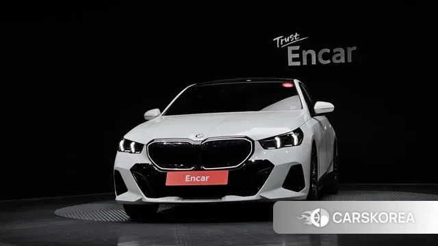 BMW 5 Series (G60) id 3560175 из Кореи 13