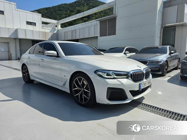 BMW 5 Series (G30) 2022 Белый из Кореи, фото 6