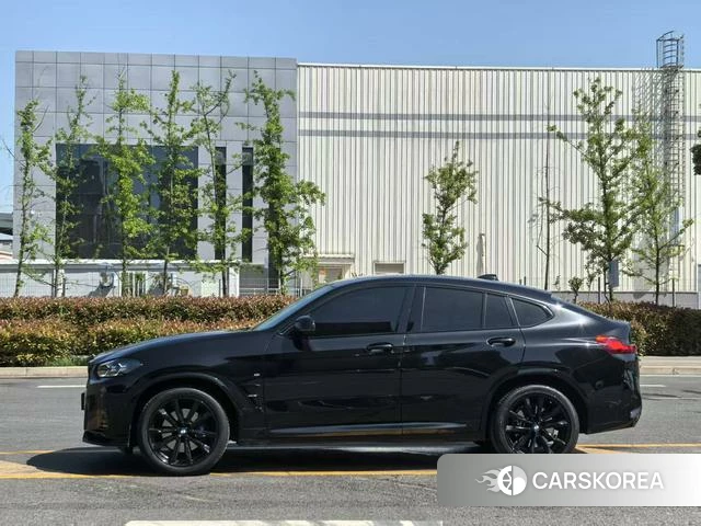 BMW X4 2023 Черный из Китая, фото 3