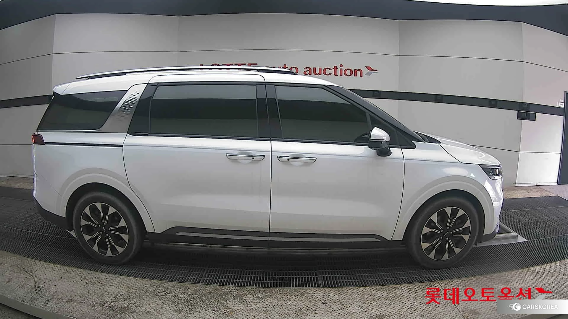 Kia Carnival id 3888384 из Кореи 23