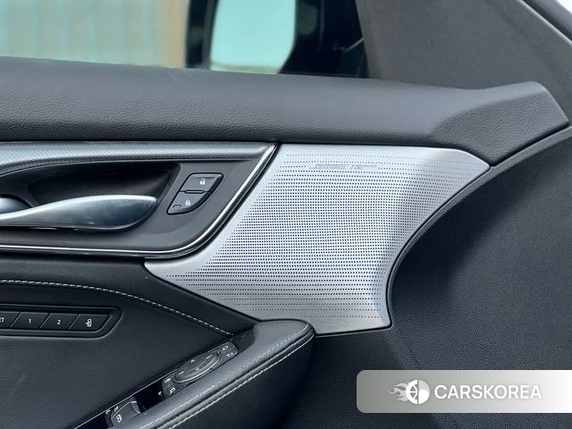 Cadillac CT5 id 4253335 из Китая 11