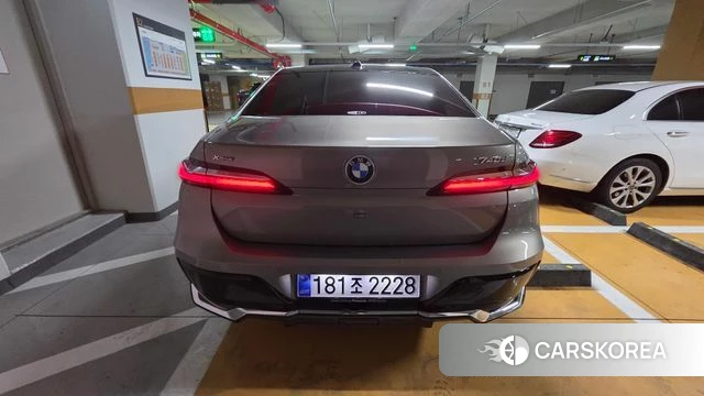 BMW 7 Series (G70) id 3825664 из Кореи 12